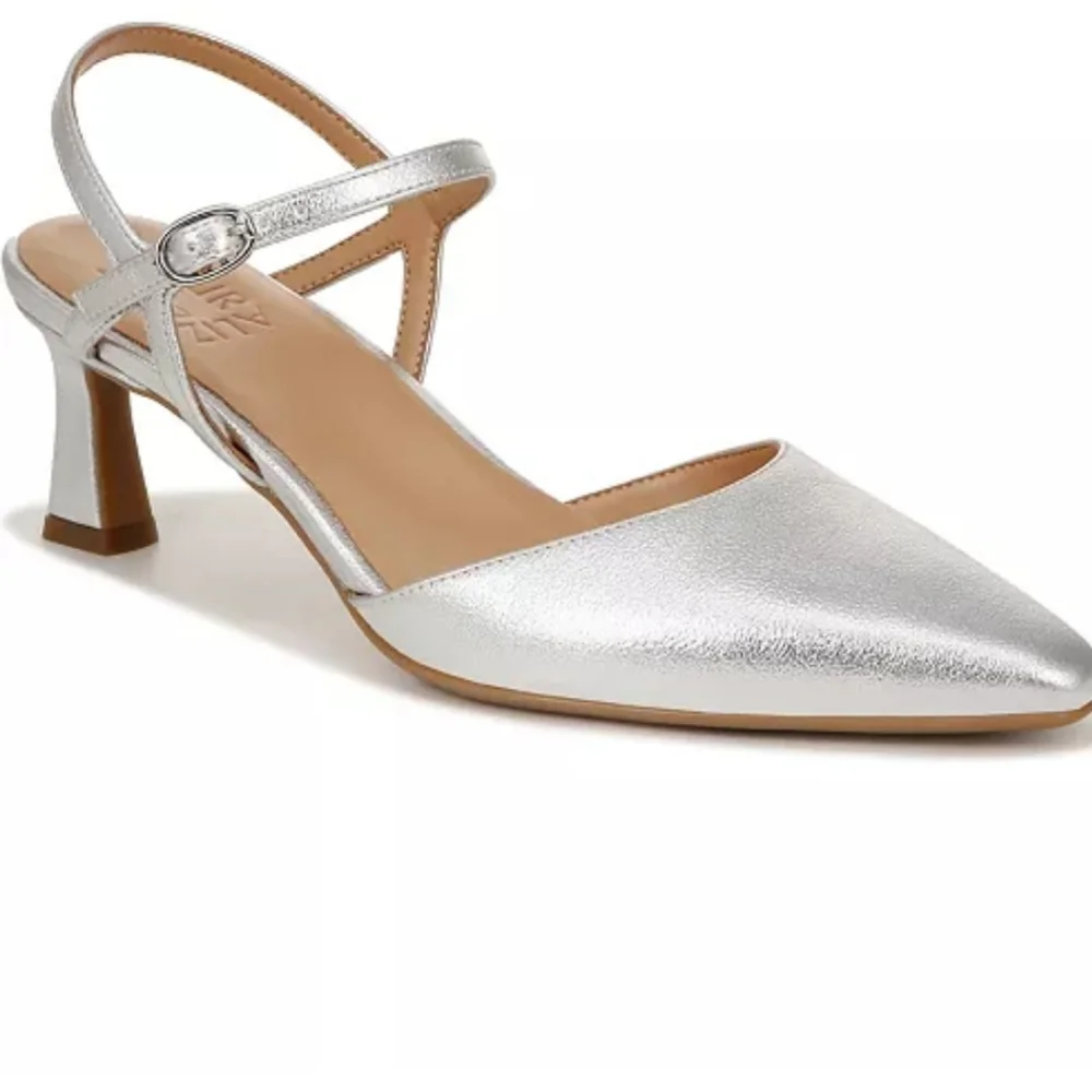 Naturalizer Tara Ankle Strap Pumps